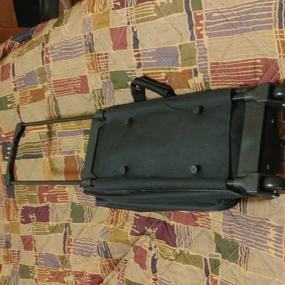 Black. Weekend overnight bag - Picture 4 of 5